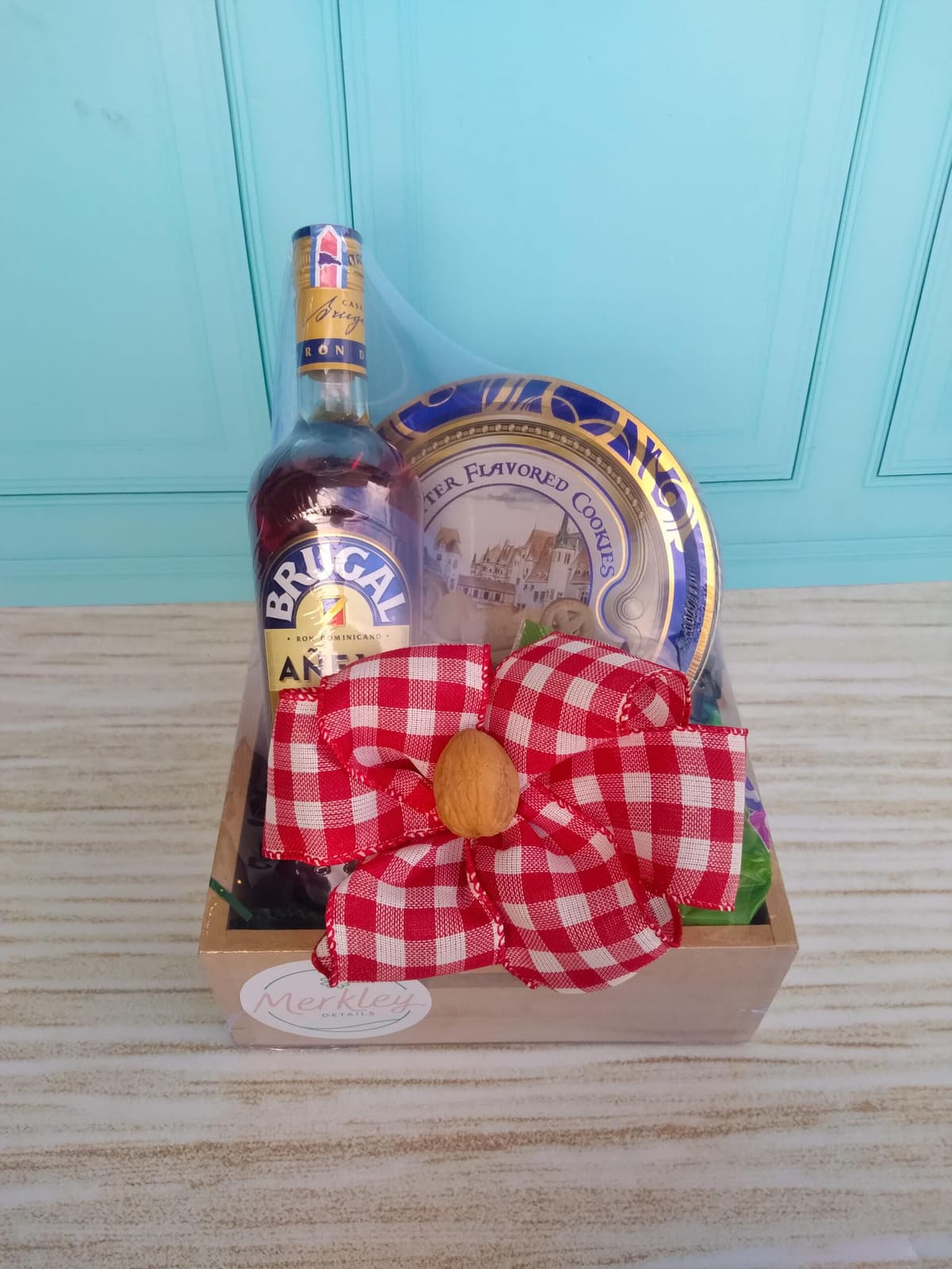 Cesta Ron y Dulces, vista principal