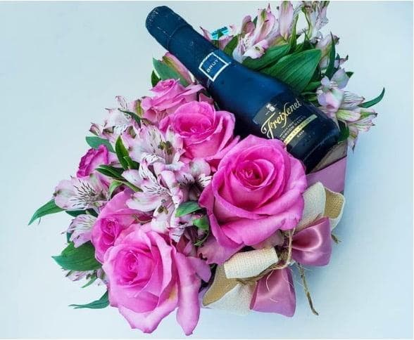 Arreglo de Flores y Mini Champagne, vista principal