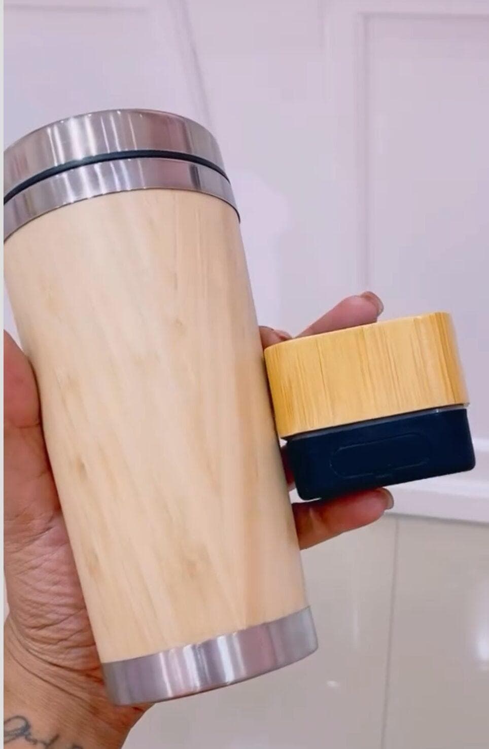 Vaso de Madera y Bocina, vista principal