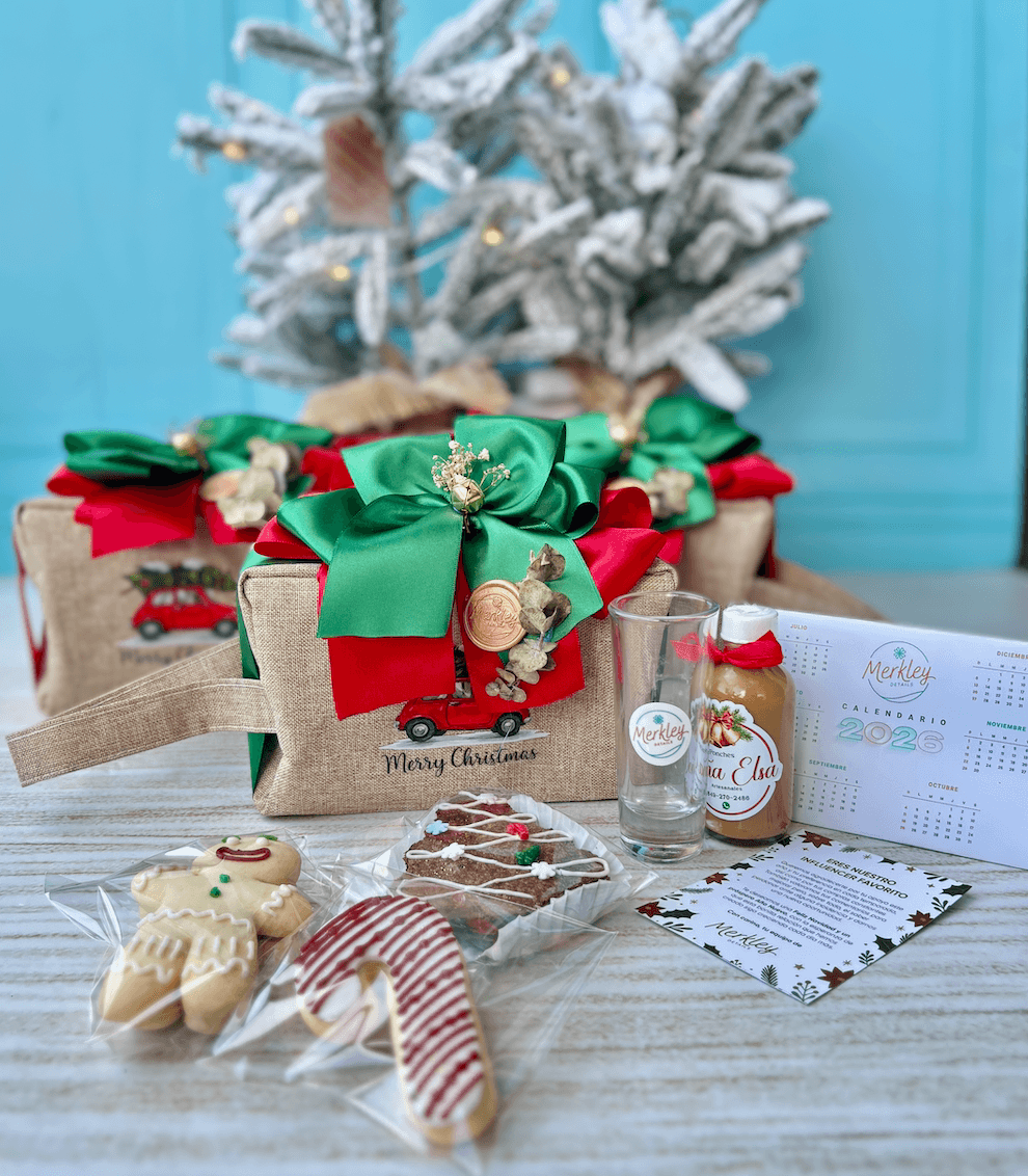 Bulto navideño con postres y mini ponche, vista principal