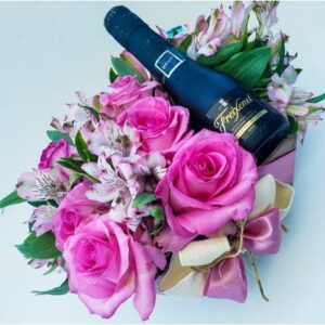 Arreglo de Flores y Mini Champagne