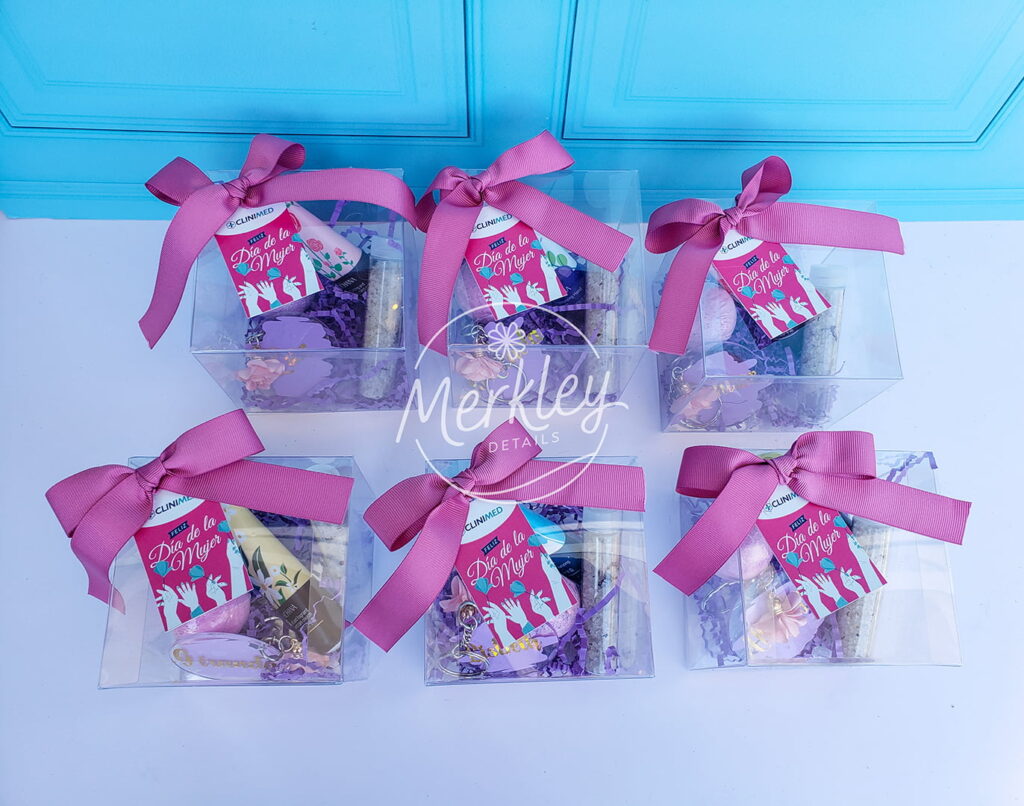 Cajita con mini sales de baño